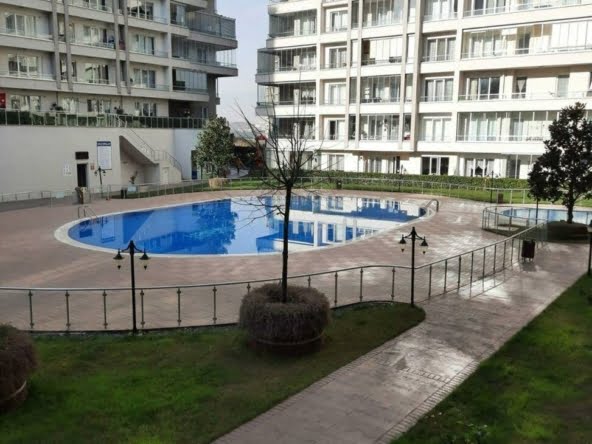 اجاره سالانه آپارتمان دو خوابه مبله در بیلیک دوزو